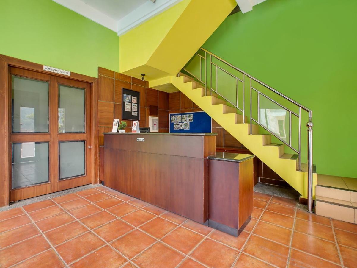 Oyo 3896 Villa Pesona Wisata Puncak Cianjur Exterior photo