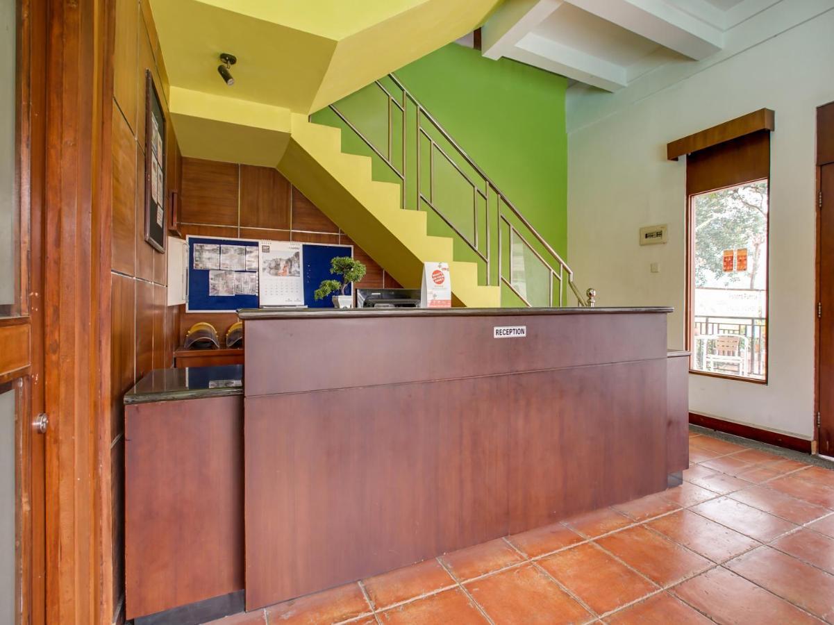 Oyo 3896 Villa Pesona Wisata Puncak Cianjur Exterior photo